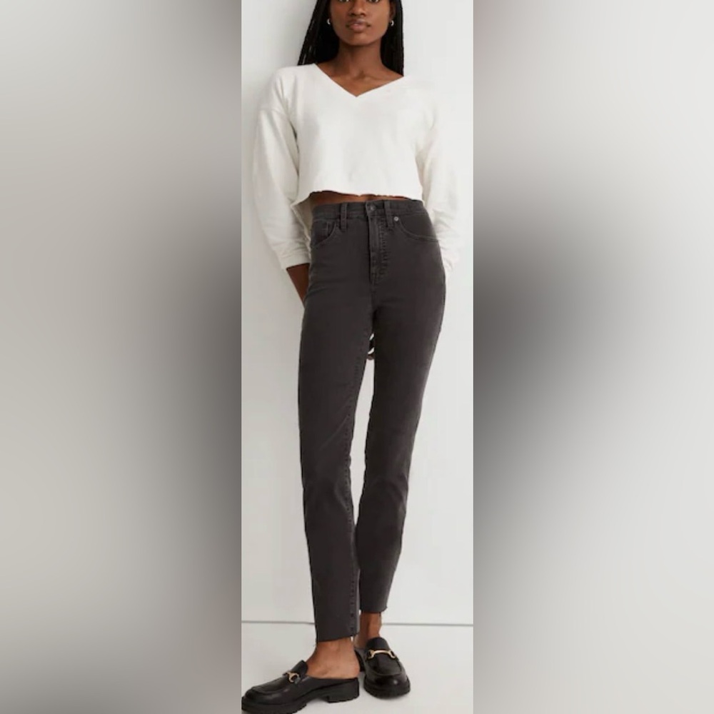 Madewell Women's Stovepipe Jeans in Banberry with Raw Hem